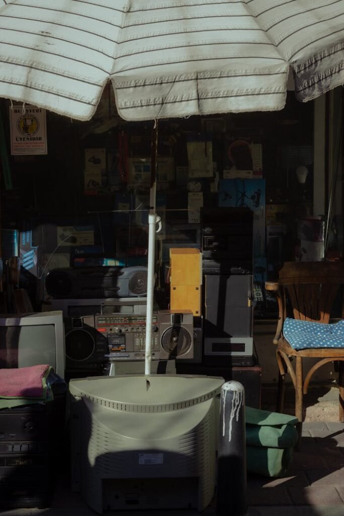 شراء اثاث مستعمل الحلقة الشرقيه يشمل المكيفات والمطابخ وغرف النوم والمكاتب الادارية باعلى سعر واستلام فوري